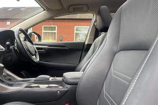 Lexus Nx 300h 2.5 Takumi 5dr CVT [Pan roof]
