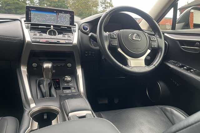 Lexus Nx 300h 2.5 Takumi 5dr CVT [Pan roof]