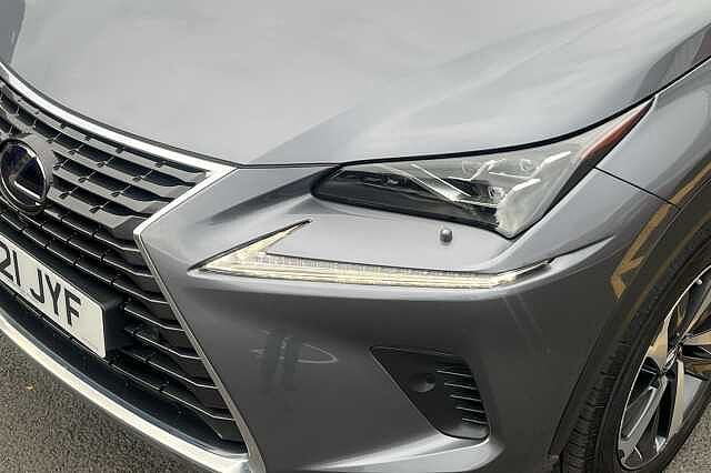 Lexus Nx 300h 2.5 Takumi 5dr CVT [Pan roof]