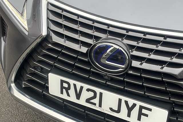 Lexus Nx 300h 2.5 Takumi 5dr CVT [Pan roof]