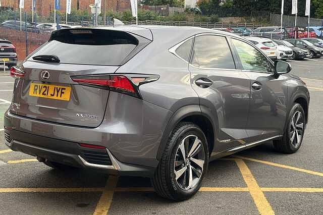 Lexus Nx 300h 2.5 Takumi 5dr CVT [Pan roof]