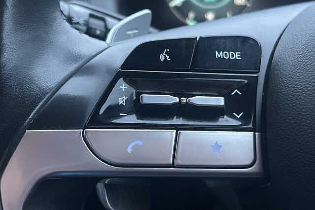 Hyundai TUCSON 1.6 T-GDi Hybrid 230ps Premium 5dr 2WD Auto Silver