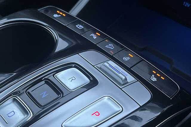 Hyundai TUCSON 1.6 T-GDi Hybrid 230ps Premium 5dr 2WD Auto Silver