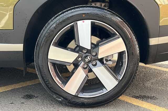 Hyundai SANTA FE 1.6 T-GDi Hybrid Ultimate 5dr 4WD Auto