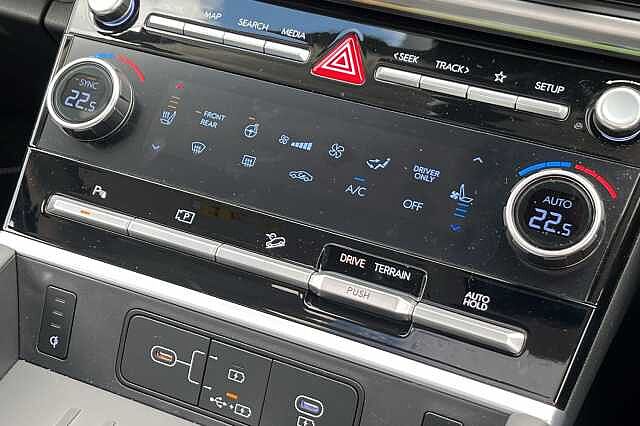 Hyundai SANTA FE 1.6 T-GDi Hybrid Ultimate 5dr 4WD Auto