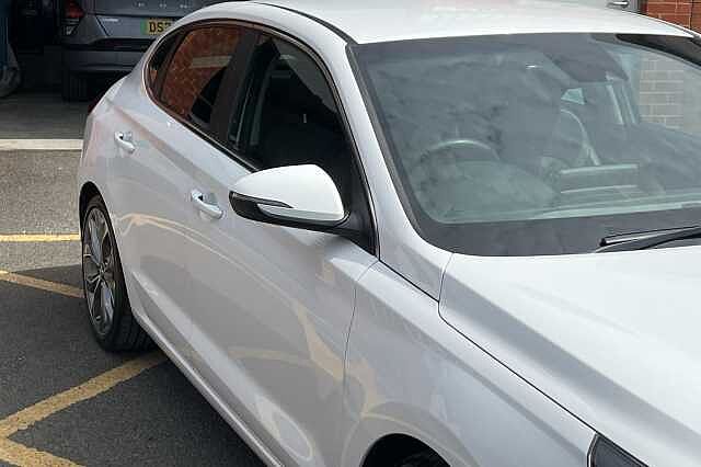 Hyundai i30 Fastback 1.4 T-GDI Premium 5dr DCT