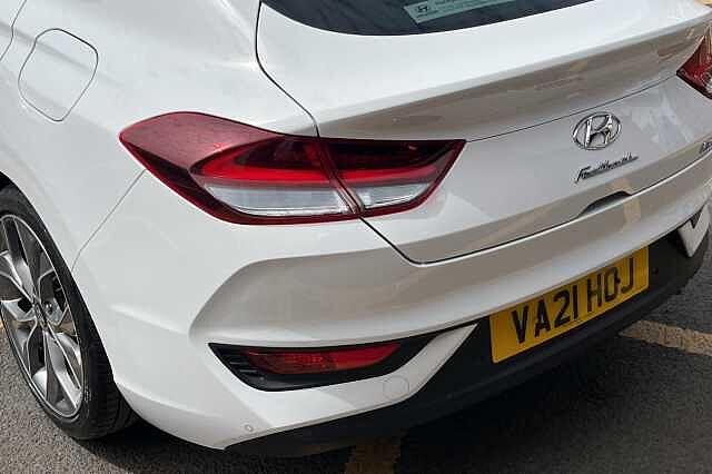 Hyundai i30 Fastback 1.4 T-GDI Premium 5dr DCT