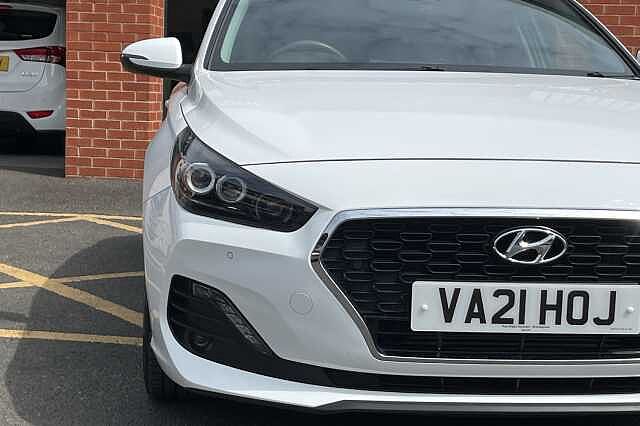 Hyundai i30 Fastback 1.4 T-GDI Premium 5dr DCT