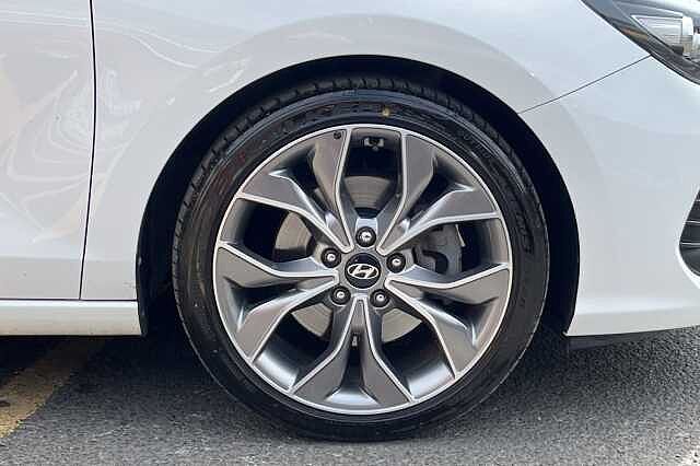Hyundai i30 Fastback 1.4 T-GDI Premium 5dr DCT