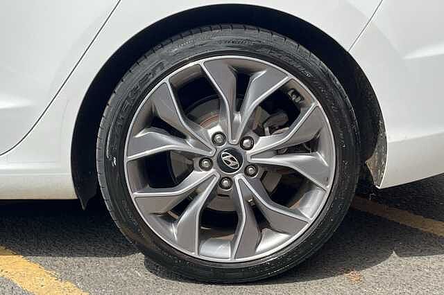 Hyundai i30 Fastback 1.4 T-GDI Premium 5dr DCT