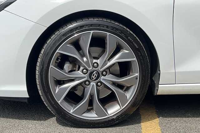 Hyundai i30 Fastback 1.4 T-GDI Premium 5dr DCT