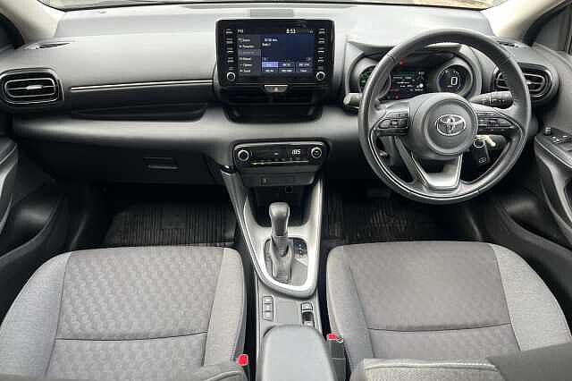 Toyota Yaris 1.5 Hybrid Design 5dr CVT
