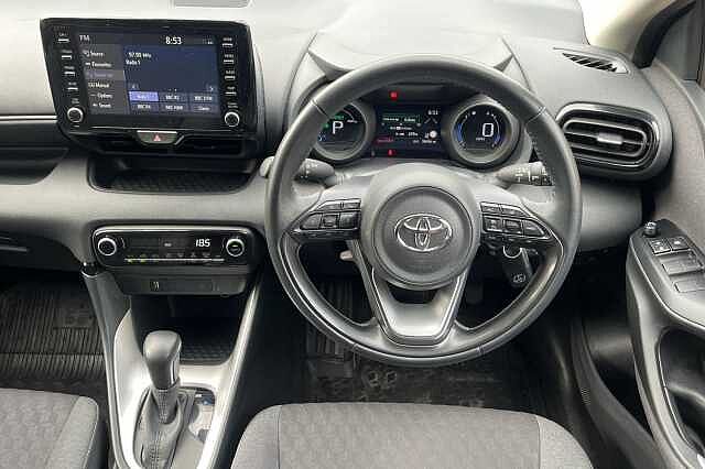 Toyota Yaris 1.5 Hybrid Design 5dr CVT