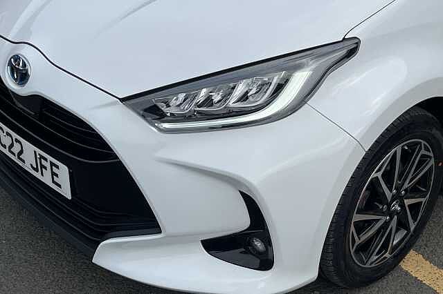 Toyota Yaris 1.5 Hybrid Design 5dr CVT