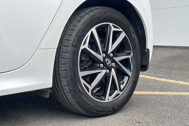 Toyota Yaris 1.5 Hybrid Design 5dr CVT