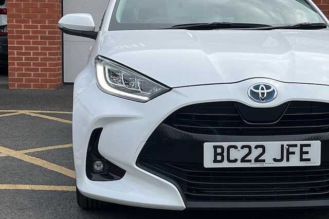 Toyota Yaris 1.5 Hybrid Design 5dr CVT