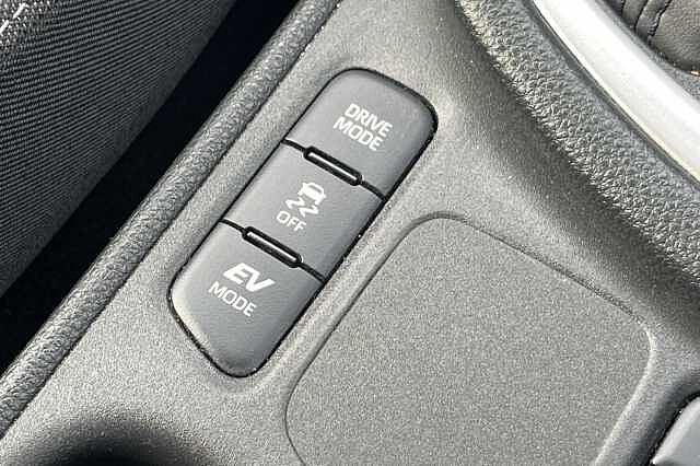 Toyota Yaris 1.5 Hybrid Design 5dr CVT
