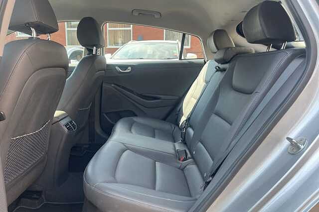 Hyundai IONIQ 1.6 GDi Hybrid Premium SE 5dr DCT