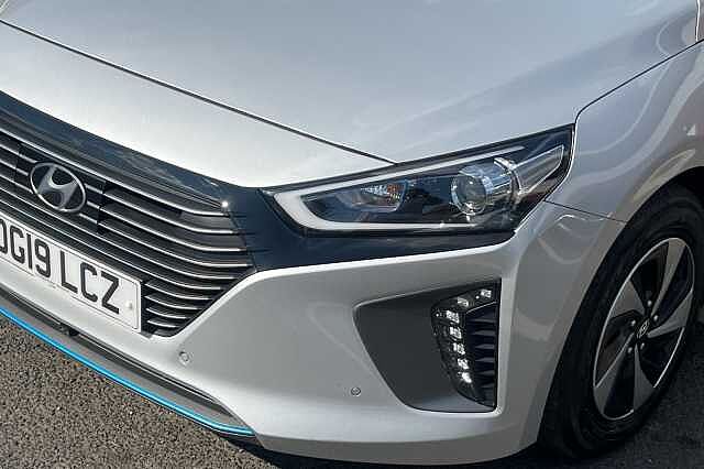 Hyundai IONIQ 1.6 GDi Hybrid Premium SE 5dr DCT