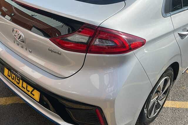Hyundai IONIQ 1.6 GDi Hybrid Premium SE 5dr DCT