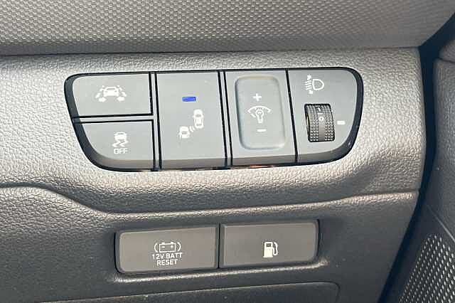 Hyundai IONIQ 1.6 GDi Hybrid Premium SE 5dr DCT
