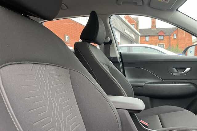 Hyundai KONA 65 kWh (218ps) Advance