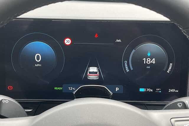 Hyundai KONA 65 kWh (218ps) Advance