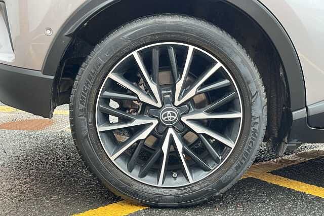 Toyota C-HR 1.8 Hybrid Excel 5dr CVT