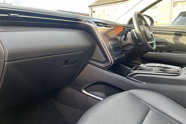 Hyundai TUCSON 1.6 T-GDi Plug-in Hybrid Ultimate 5dr 4WD Auto Black