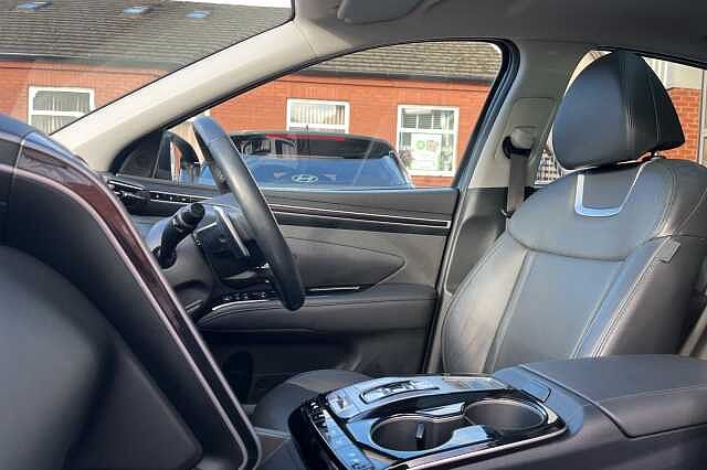 Hyundai TUCSON 1.6 T-GDi Plug-in Hybrid Ultimate 5dr 4WD Auto Black
