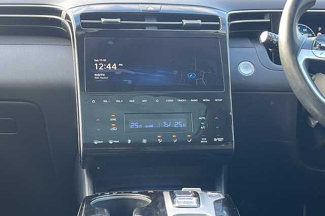 Hyundai TUCSON 1.6 T-GDi Plug-in Hybrid Ultimate 5dr 4WD Auto Black