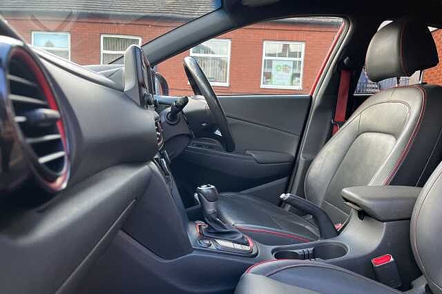 Hyundai KONA 1.6 T-GDi Blue Drive Premium GT 5dr 4WD DCT Red