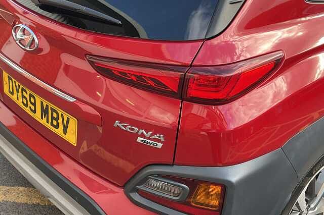 Hyundai KONA 1.6 T-GDi Blue Drive Premium GT 5dr 4WD DCT Red