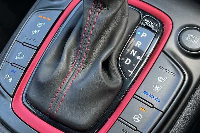 Hyundai KONA 1.6 T-GDi Blue Drive Premium GT 5dr 4WD DCT Red