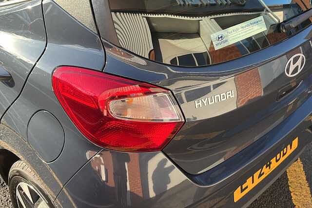 Hyundai i10 1.0 Advance 5dr Auto [Nav]