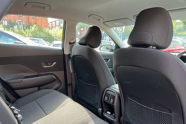 Hyundai KONA 65 kWh (218ps) Advance