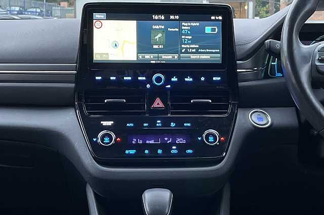 Hyundai IONIQ 1.6 GDi Plug-in Hybrid Premium SE 5dr DCT White