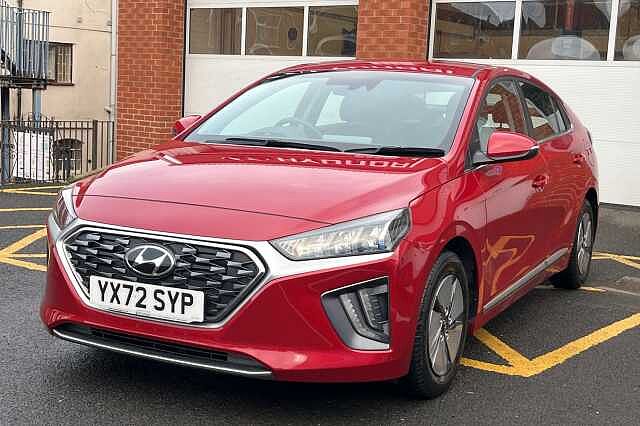 Hyundai IONIQ 1.6 GDi Hybrid Premium 5dr DCT Red