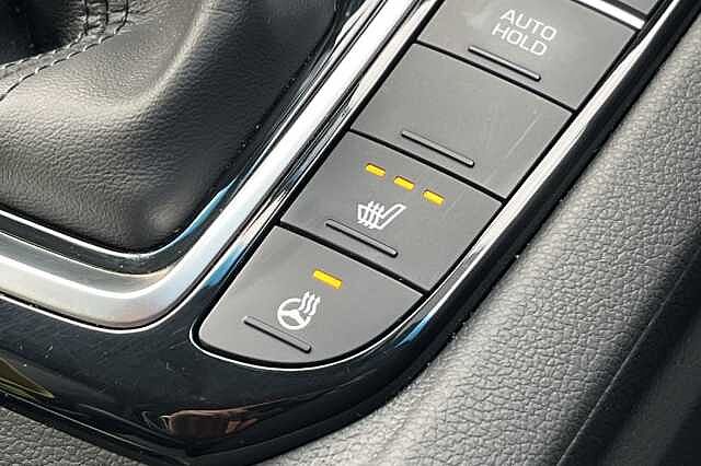 Hyundai IONIQ 1.6 GDi Hybrid Premium 5dr DCT Red