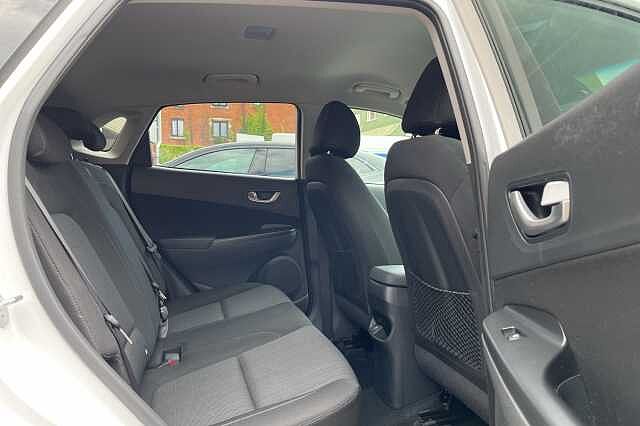 Hyundai KONA 1.6 GDi Hybrid Premium 5dr DCT White