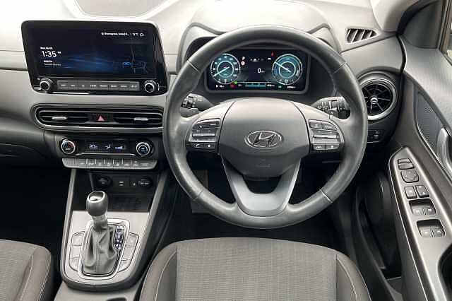 Hyundai KONA 1.6 GDi Hybrid Premium 5dr DCT White
