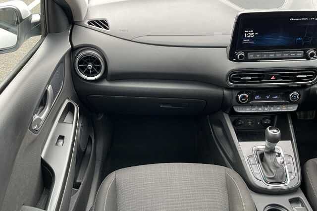 Hyundai KONA 1.6 GDi Hybrid Premium 5dr DCT White