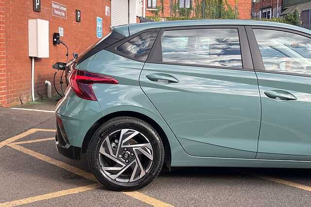 Hyundai I20 1.0 T-GDi Advance 5dr DCT Green