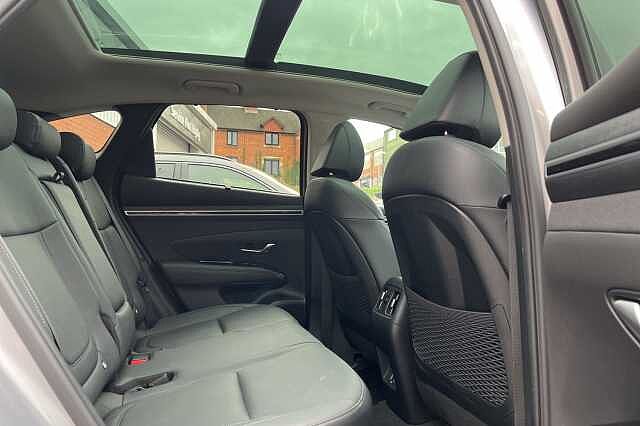 Hyundai TUCSON 1.6 T-GDi Hybrid 230ps Ultimate 5dr 2WD Auto Silver
