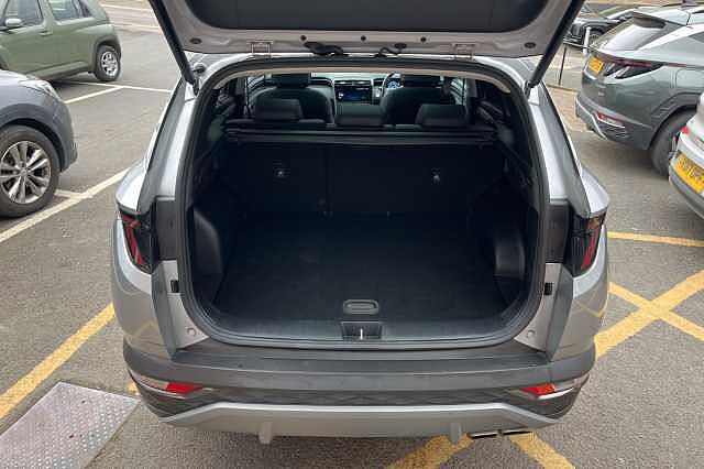 Hyundai TUCSON 1.6 T-GDi Hybrid 230ps Ultimate 5dr 2WD Auto Silver