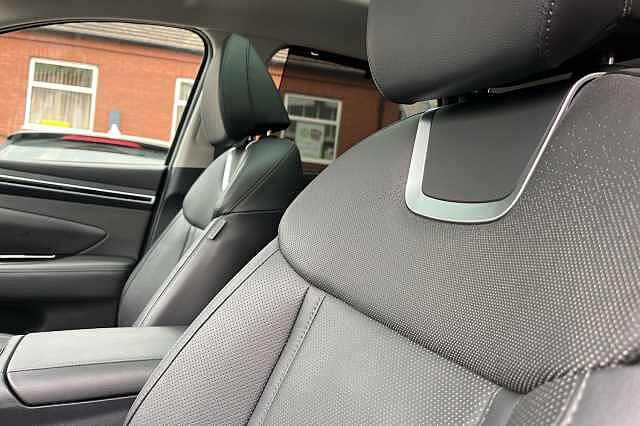 Hyundai TUCSON 1.6 T-GDi Hybrid 230ps Ultimate 5dr 2WD Auto Silver