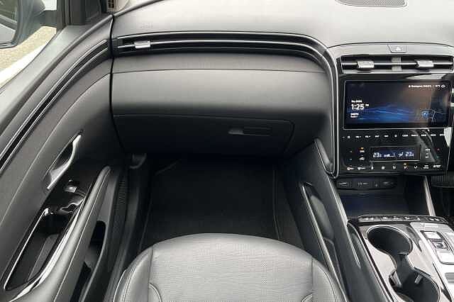 Hyundai TUCSON 1.6 T-GDi Hybrid 230ps Ultimate 5dr 2WD Auto Silver