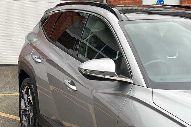 Hyundai TUCSON 1.6 T-GDi Hybrid 230ps Ultimate 5dr 2WD Auto Silver