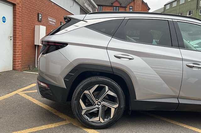Hyundai TUCSON 1.6 T-GDi Hybrid 230ps Ultimate 5dr 2WD Auto Silver