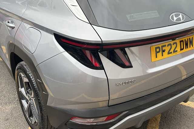 Hyundai TUCSON 1.6 T-GDi Hybrid 230ps Ultimate 5dr 2WD Auto Silver